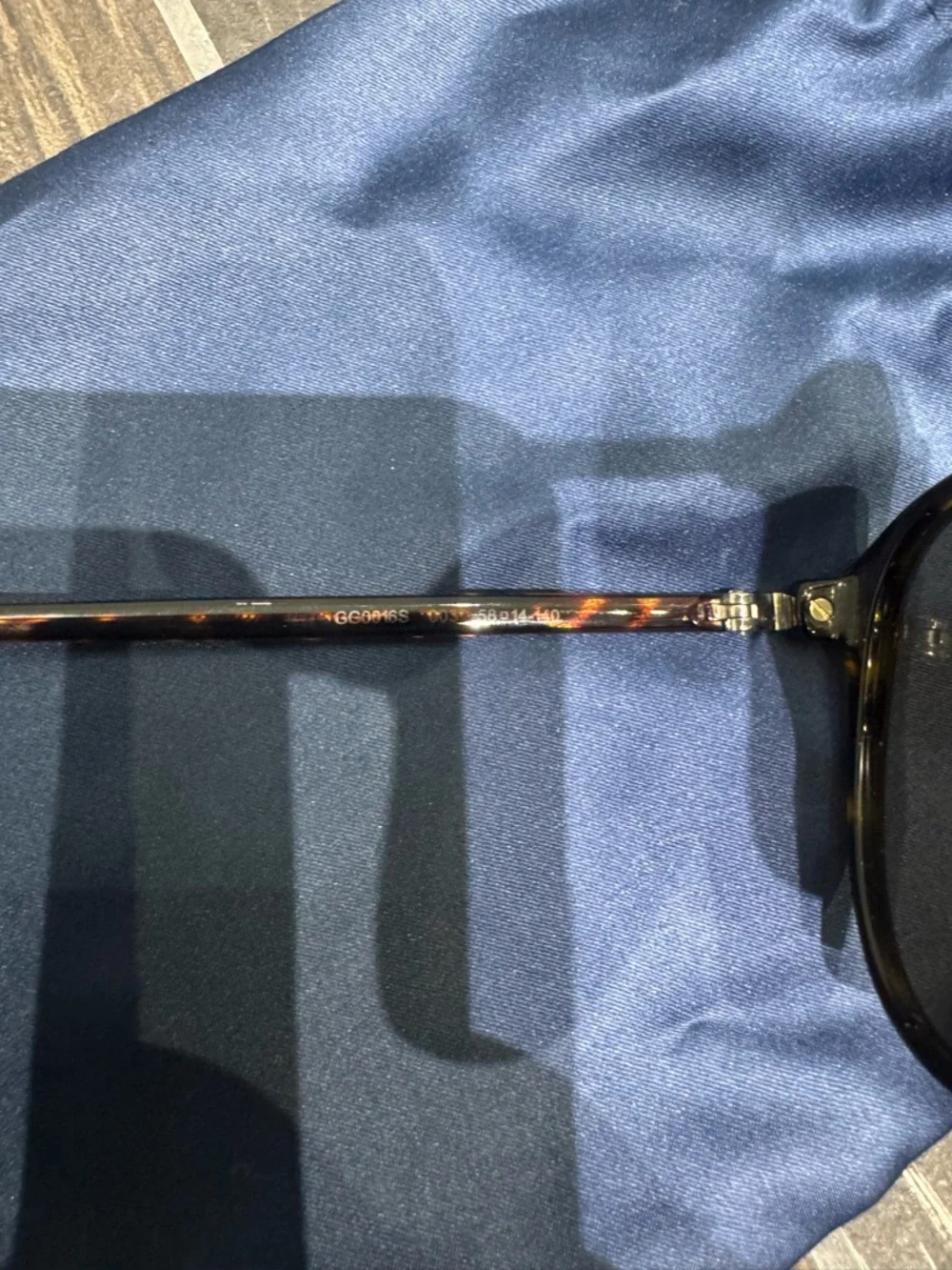 Gucci Tortoiseshell Sunglasses with Navy Velvet Case